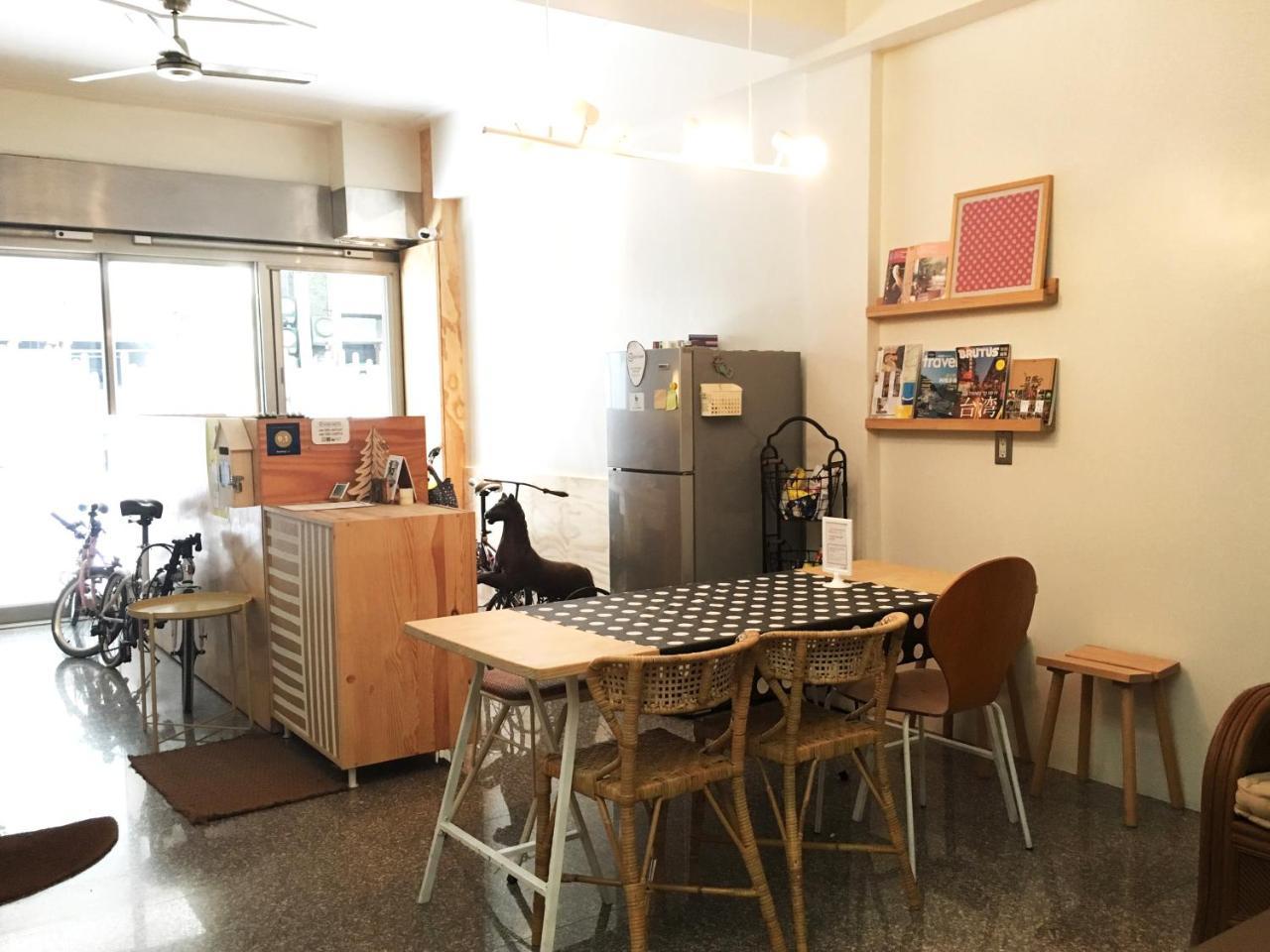 Tainan Gu Hostel Екстериор снимка